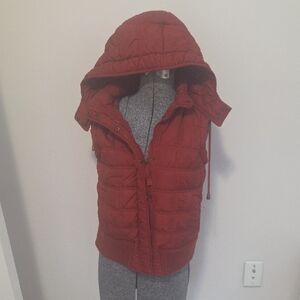 American Eagle Outfitters Red Puffer Vest